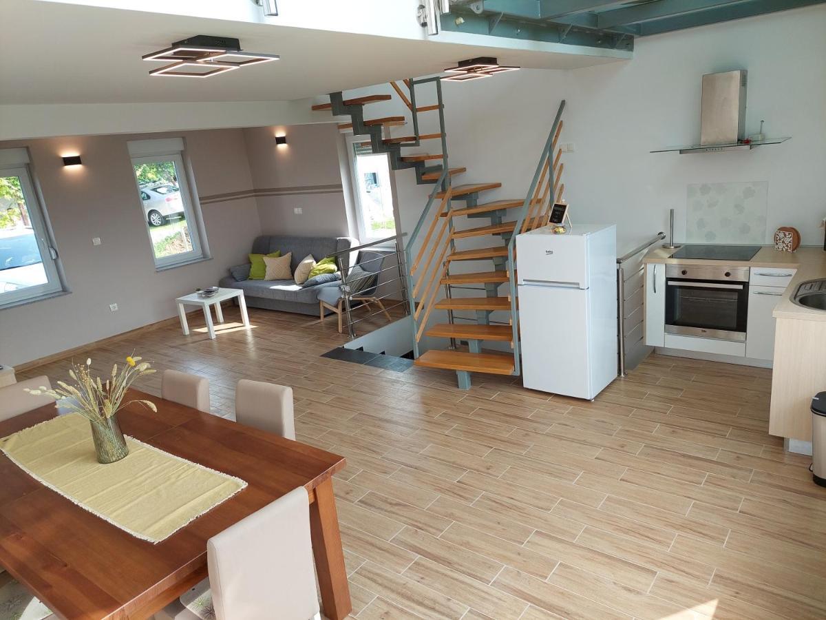 Ferienwohnung Apartma Vali Gradisca Exterior foto